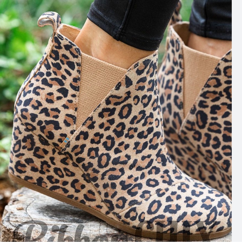 Tom’s Leopard Cheetah Print Ankle Boots wedges women’s 9